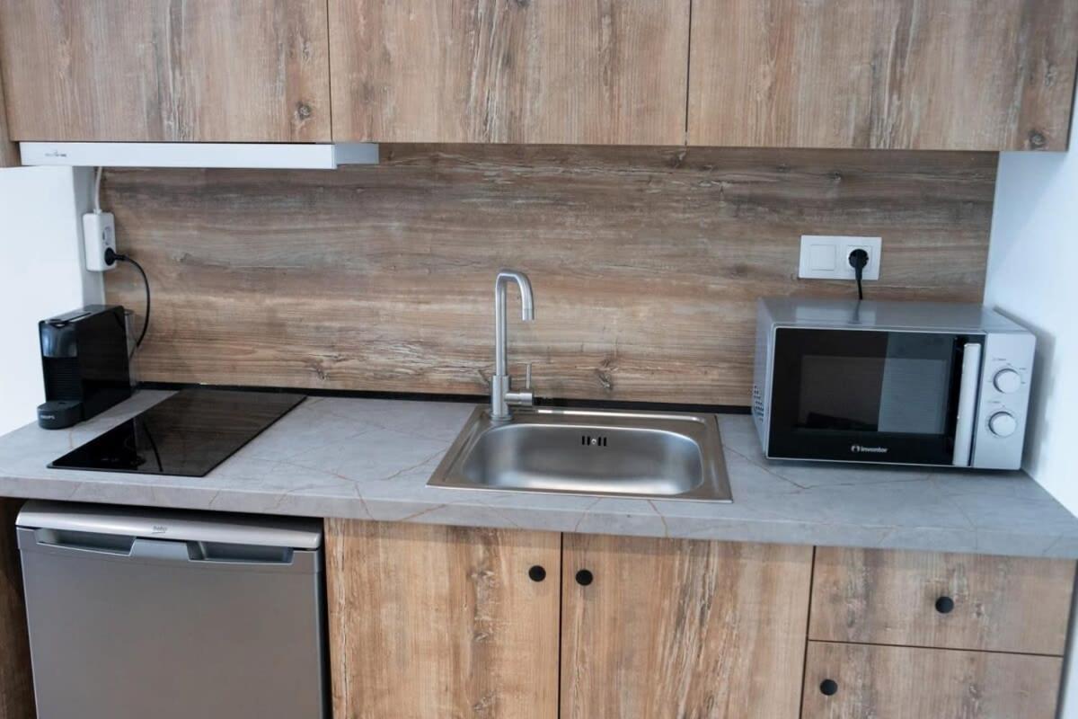 Cozy Modern Studio In Thessaloniki Apartment Екстериор снимка